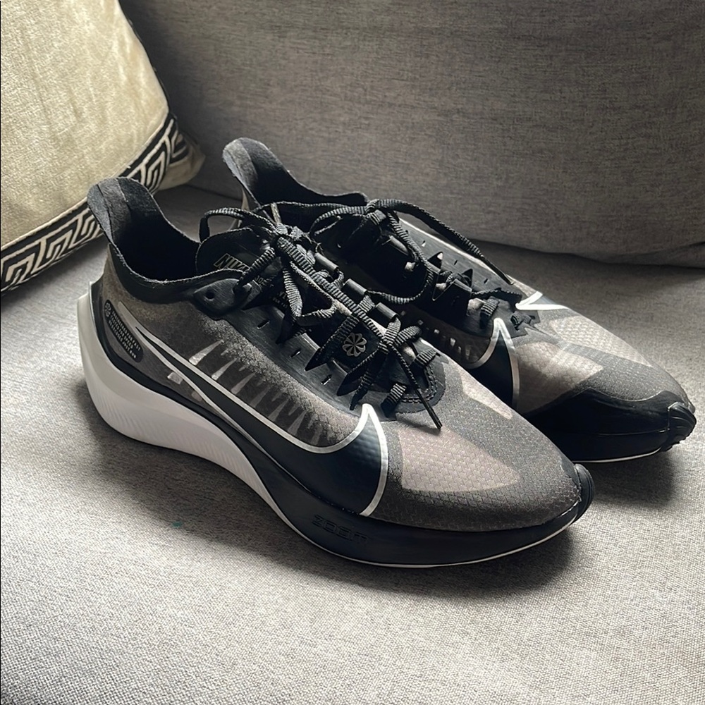 Nike Women Zoom Gravity Sneakers.